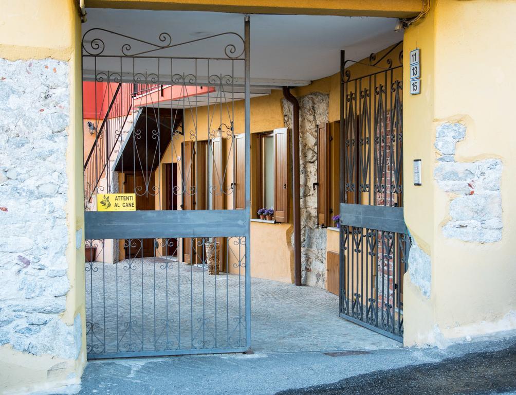Casa Corte Alla Rocca Arona Exterior foto