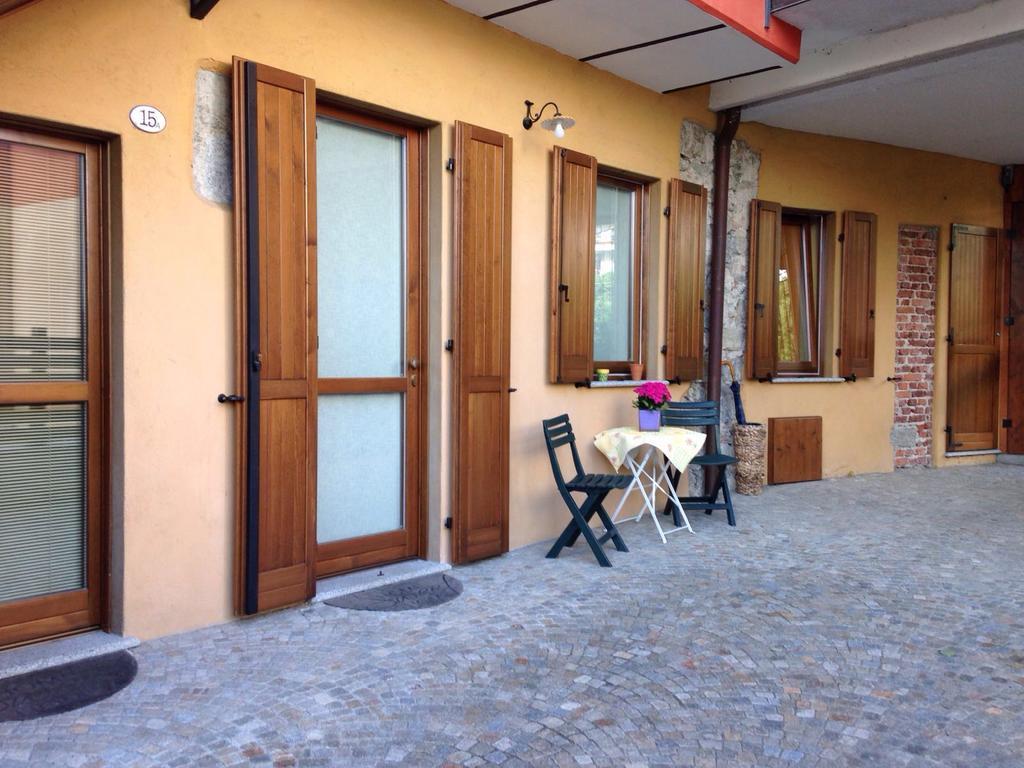 Casa Corte Alla Rocca Arona Exterior foto